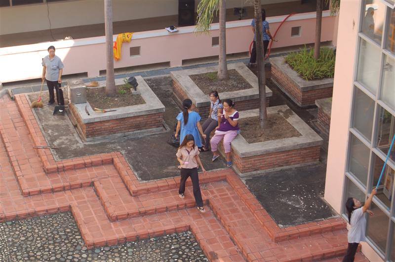 ../Picture/2552/DSC_0041 (Medium).JPG